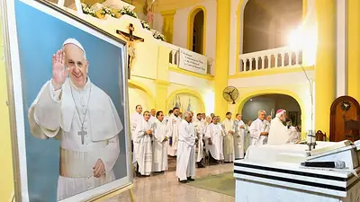 En una multitudinaria misa, fieles formoseños despidieron al Papa Francisco en la Iglesia Catedral En una multitudinaria misa, fieles formoseños despidieron al Papa Francisco en la Iglesia Catedral