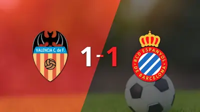 Valencia resolvió su juego de la fecha 33 con un empate 1-1 frente a Espanyol Valencia resolvió su juego de la fecha 33 con un empate 1-1 frente a Espanyol