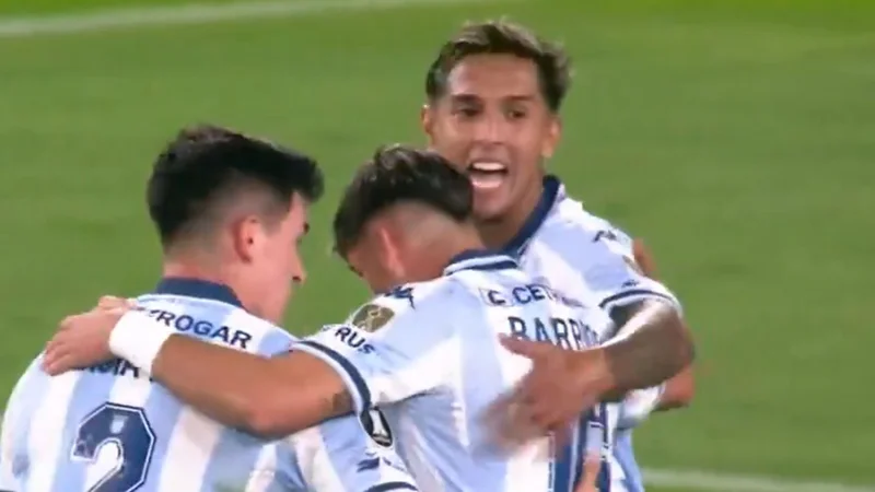 El gol de Racing que sorprendió a Colo Colo y le da esperanzas en la Libertadores