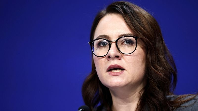 Ucrania está dispuesta a negociar pero no a rendirse, dice la vice primera ministra