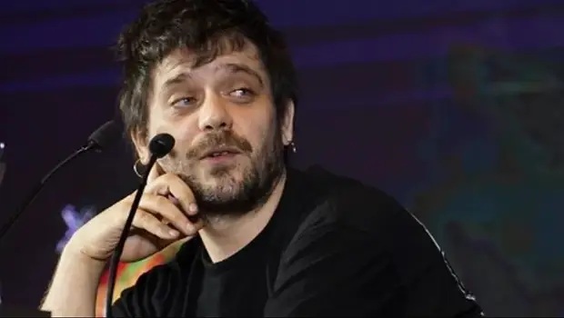 Cuatro aciertos de Si sintieras bajo los pies las estructuras mayores de Roganovich | Cultura