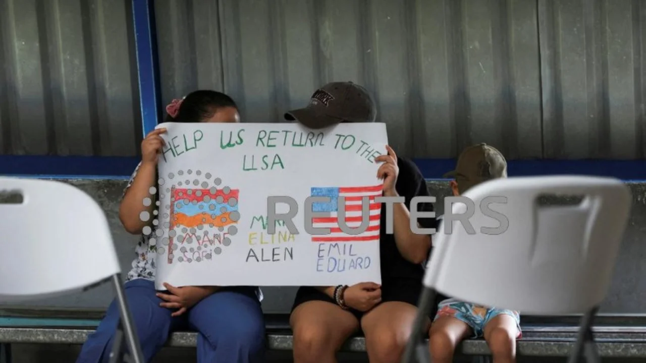 Costa Rica otorga estancia temporal a 85 migrantes deportados de EEUU