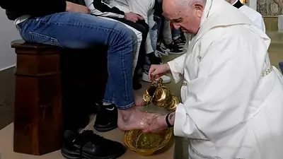El papa Francisco en el instituto penal de menores Casal del Marmo, en Roma, en 2013. El papa Francisco en el instituto penal de menores Casal del Marmo, en Roma, en 2013.