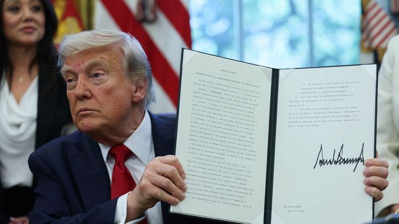 Trump dice que cree que tiene un acuerdo con Zelenski y Putin