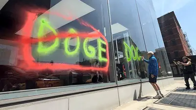 Los 100 días de DOGE en EEUU: mucho caos y poca eficiencia Los 100 días de DOGE en EEUU: mucho caos y poca eficiencia