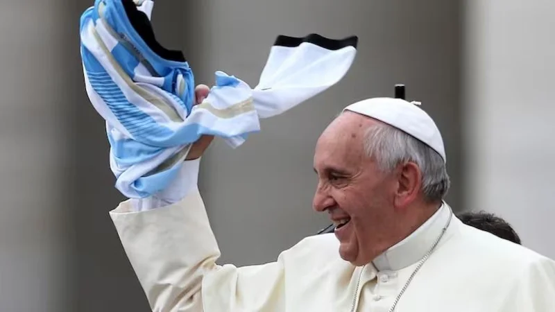 Selección Argentina, Leandro Paredes, Paulo Dybala, Papa Francisco. 