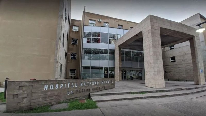 Entrada del Hospital materno infantil de San Salvador de Jujuy
