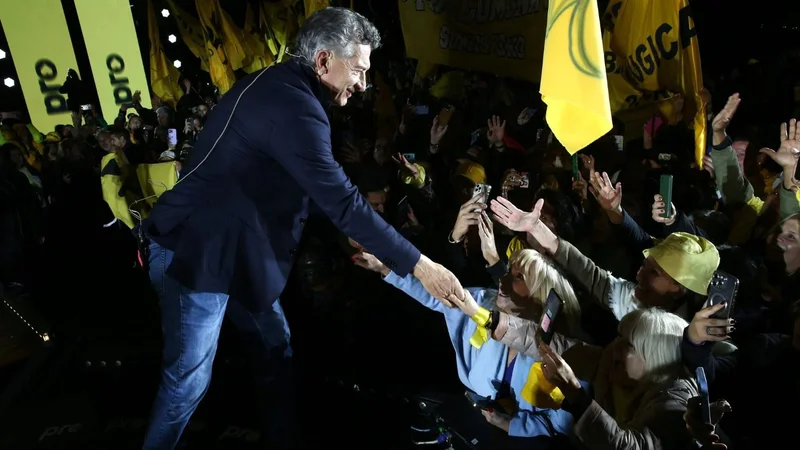 Macri se pintó la cara: aseguró que el PRO no va a desaparecer y pidió preparase para competir
