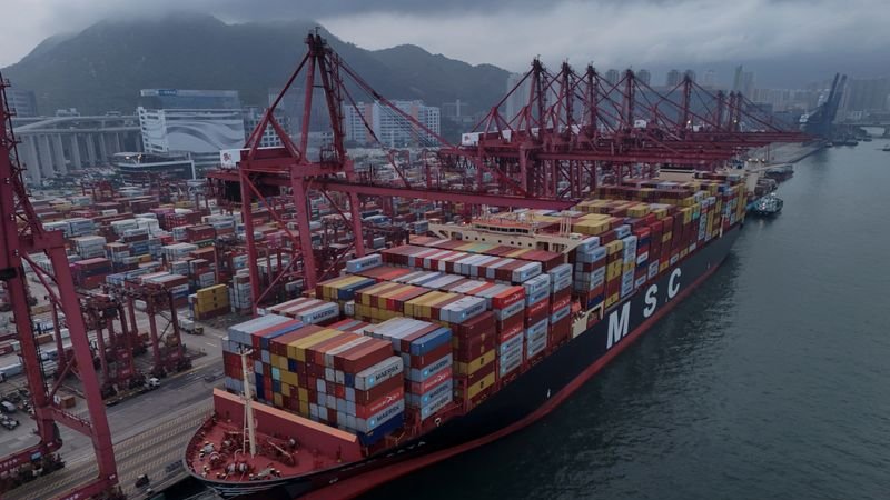 China estudia eximir algunos productos de los aranceles de EEUU, según una fuente