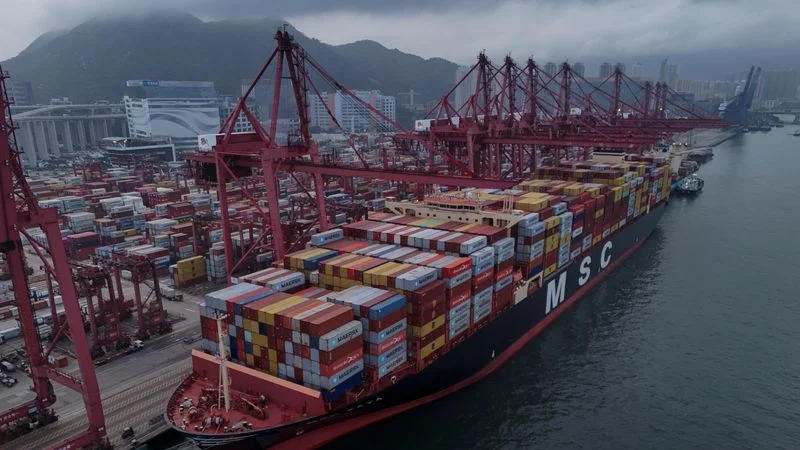 China estudia eximir algunos productos de los aranceles de EEUU, según una fuente