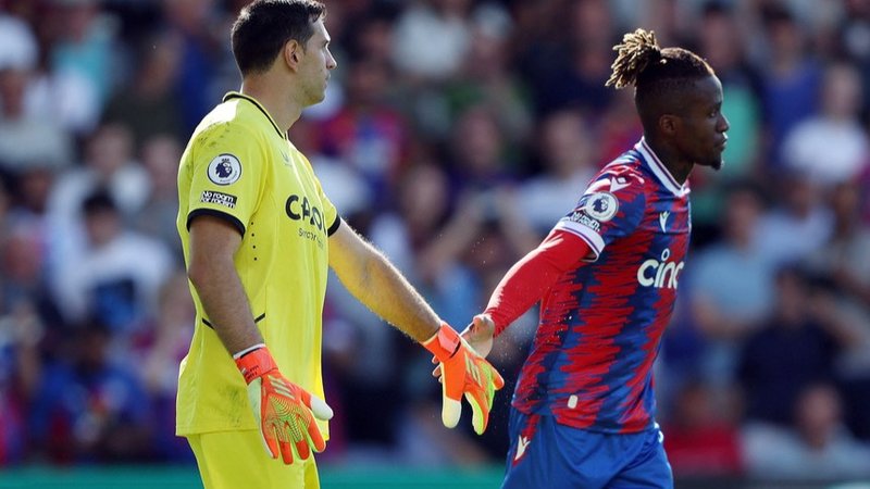 Aston Villa del Dibu vs Crystal Palace por la FA Cup: cuándo juegan