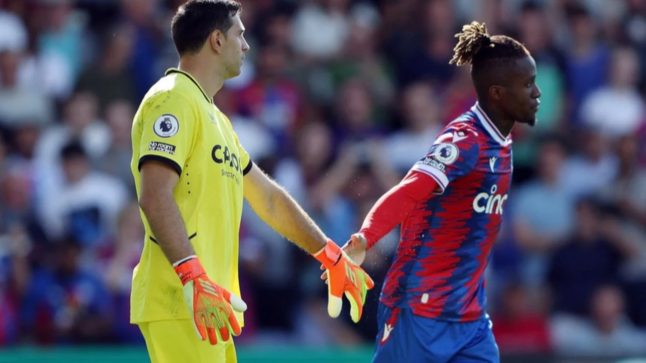 Aston Villa del Dibu vs Crystal Palace por la FA Cup: cuándo juegan