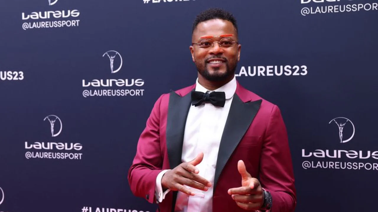 Exfutbolista Evra bromea sobre Luis Suárez antes de su debut en artes marciales mixtas