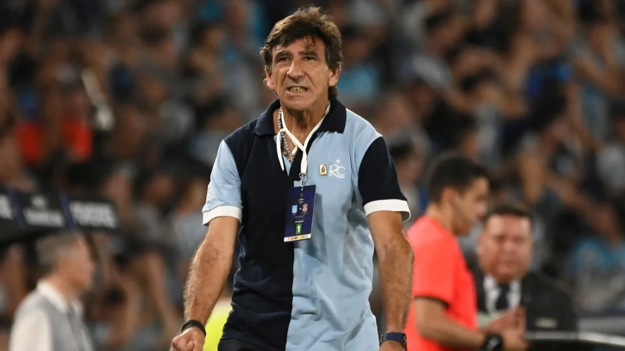 Costas habló tras el triunfo de Racing ante Defensa y Justicia