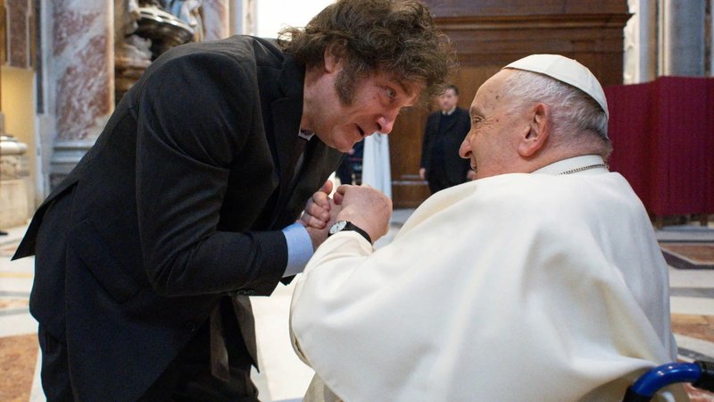 Milei confesó que le pidió perdón al papa Francisco por sus ataques: "Un error que reconocí"