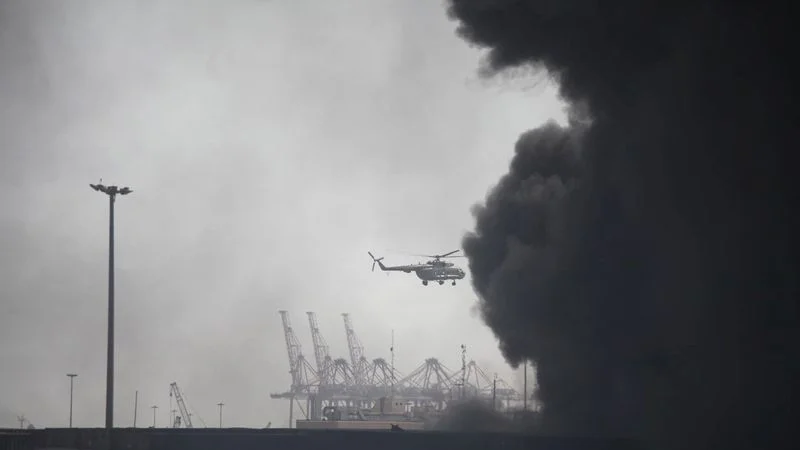 Número de muertos por la explosión en el puerto iraní de Bandar Abbas asciende a 40