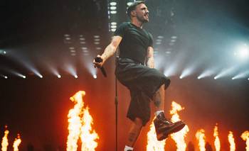 Rels B celebró el primer año de su álbum con un memorable show | Música