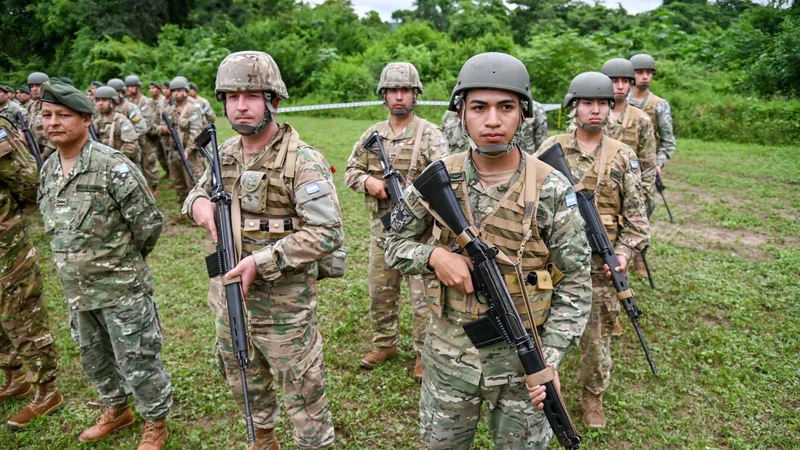 El Gobierno autorizó a militares a detener civiles en la frontera