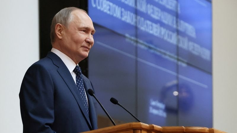 Putin anuncia un alto el fuego del 8 al 10 de mayo; Ucrania quiere una tregua ya