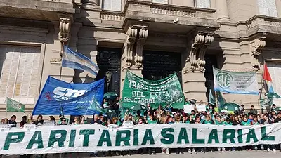 Paritarias estatales: sin oferta de Pullaro, el Gobierno y gremios volverán a reunirse para discutir aumentos Paritarias estatales: sin oferta de Pullaro, el Gobierno y gremios volverán a reunirse para discutir aumentos