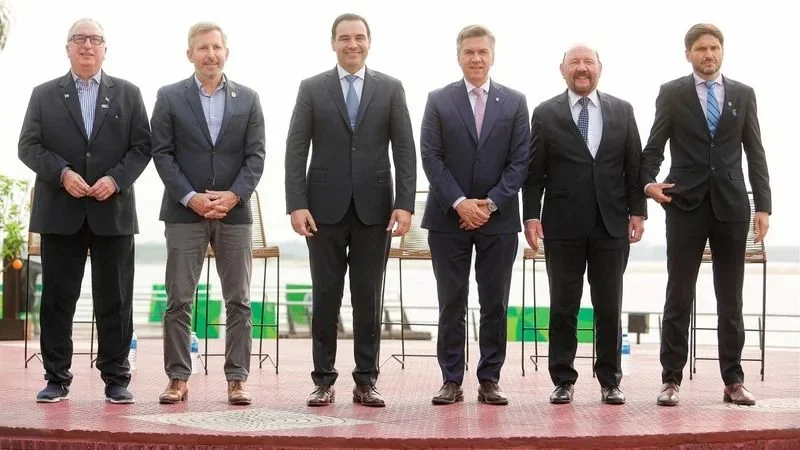 Gobernadores del Litoral se reunieron para confeccionar una agenda común: hidrovía, pesca y turismo en el centro del debate