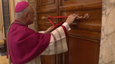 Por qué se selló la oficina del Papa Francisco tras su muerte
