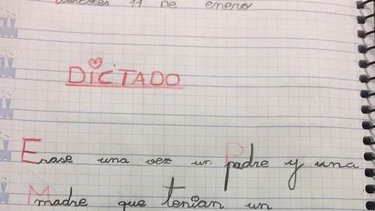 La grafología explicó qué significa escribir mezclando minúsculas con mayúsculas