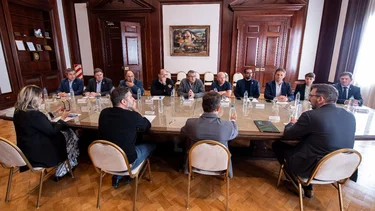 Línea Municipios 2025: Axel Kicillof otorgó $1.918 millones en crédito para el desarrollo de ocho distritos