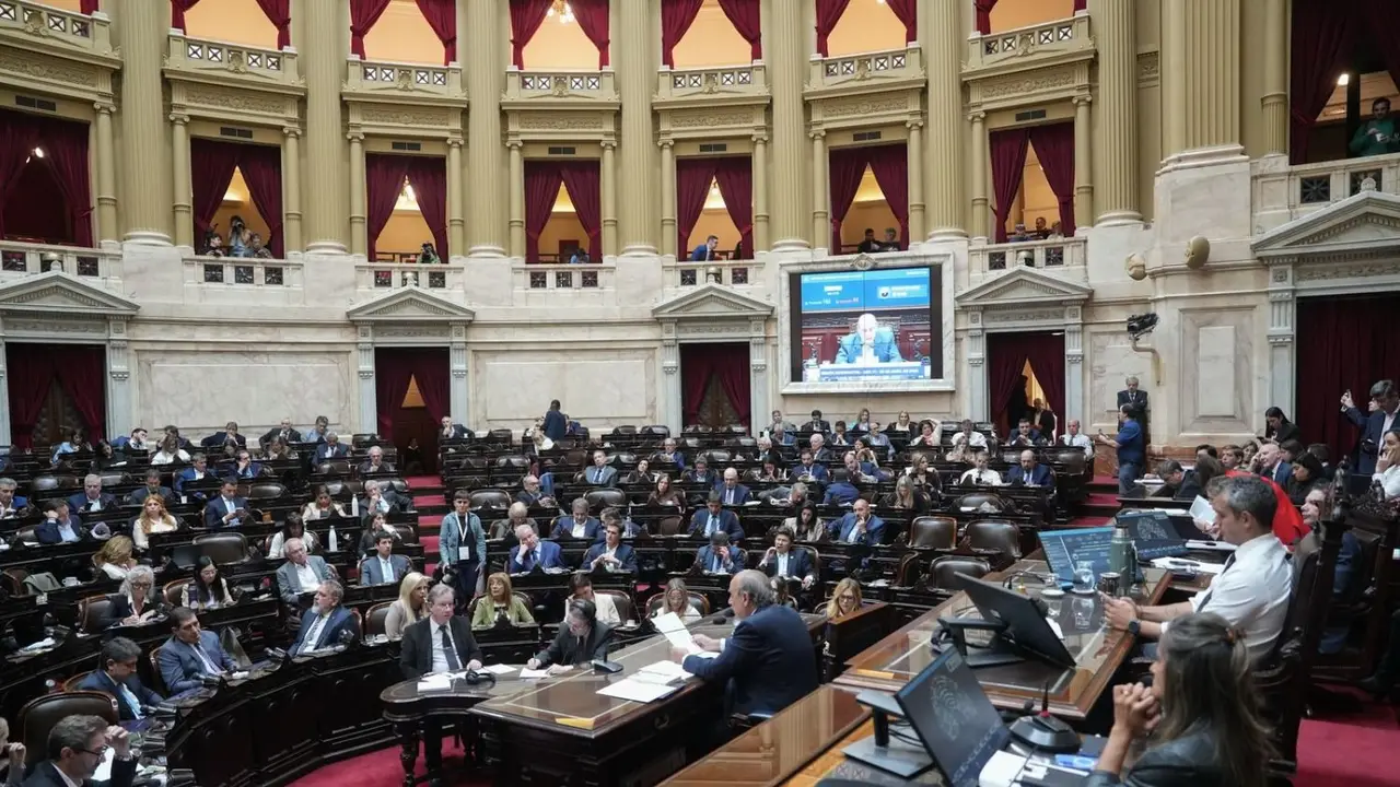 LLA va al recinto en Diputados con un temario incómodo: universidades, Garrahan, DNU y retenciones