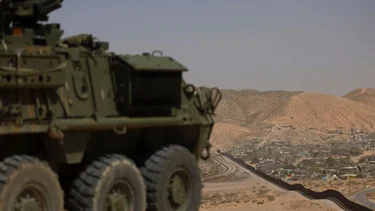 EEUU inicia primeros procesamientos a inmigrantes acusados de entrar en zona militar de frontera sur