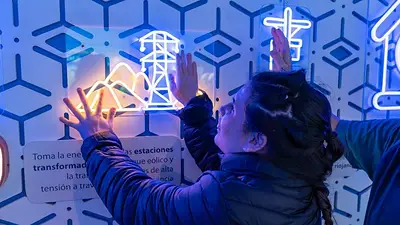 Inclusión en Parque Arauco: La Rioja garantiza una experiencia accesible con braille, lengua de señas y pictogramas Inclusión en Parque Arauco: La Rioja garantiza una experiencia accesible con braille, lengua de señas y pictogramas