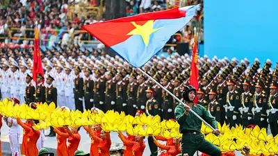 Los vietnamitas celebran los 50 años del final de la guerra de Vietnam Los vietnamitas celebran los 50 años del final de la guerra de Vietnam