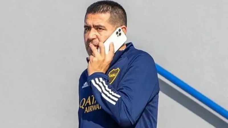 El primer DT que se postuló para reemplazar a Fernando Gago en Boca: "Román"