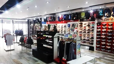 La contundente decisión de una famosa marca de zapatillas en medio de la crisis