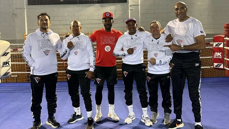 La figura del boxeo argentino que trabaja con William Scull y sueña con la victoria vs. Canelo Álvarez