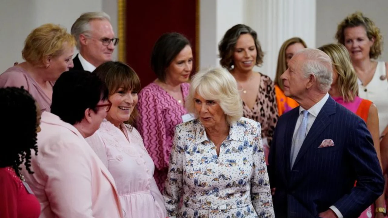 El rey Carlos dice que su diagnóstico de cáncer le ha mostrado "lo mejor de la humanidad"