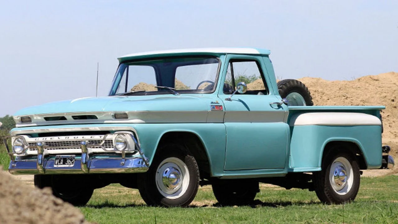 La Chevrolet C-10 Apache