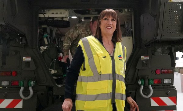 Investigación a ministra de Finanzas británica: Rachel Reeves enfrenta escrutinio por posible incumplimiento de normas parlamentarias