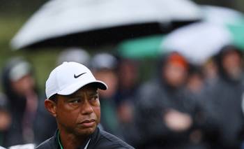 Trump dice a Reuters que "es positivo" que Tiger Woods esté recibiendo tratamiento | Woods