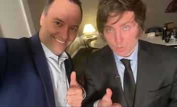 Milei no le suelta la mano a Adorni y lo ratificó en el cargo con vistas a 2027 | Minuto a minuto