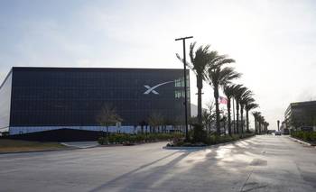 Fabricante de cohetes SpaceX se inscribe para salida a bolsa histórica, fuente | Spacex