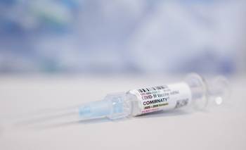 Pfizer y BioNTech suspenden ensayo de vacuna COVID-19 en EEUU tras dificultades participantes | Salud