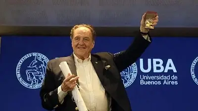 La UBA reconoció a Carlos Heller como Doctor Honoris Causa La UBA reconoció a Carlos Heller como Doctor Honoris Causa