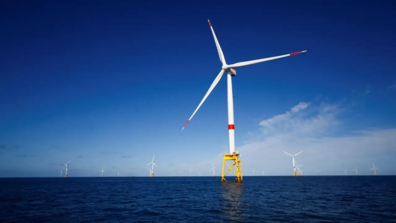 Francia anuncia licitaciones para 12 GW en renovables e impulsa la iniciativa "Made in Europe"