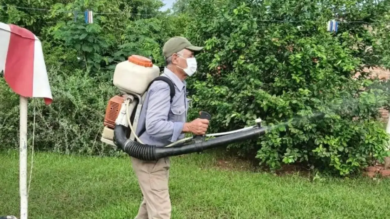 Tras las lluvias, Formosa activó un fuerte operativo sanitario para eliminar los criaderos de dengue