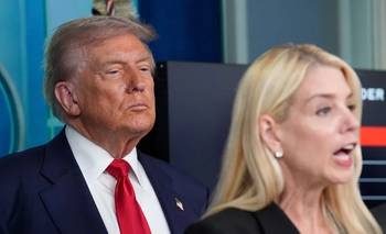 Trump echó a la Fiscal General en medio de críticas por su gestión del caso Epstein | Estados unidos