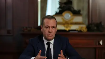 Medvédev dice que Rusia debería dejar su "actitud tolerante"ante aspiraciones de Ucrania en la UE Medvédev dice que Rusia debería dejar su "actitud tolerante"ante aspiraciones de Ucrania en la UE