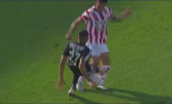 Ingresó y lo expulsaron en 25 segundos: la insólita roja en Riestra vs. Unión | Fútbol argentino