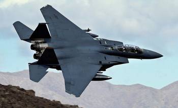 Entre amenazas, Irán y EEUU buscan a contrarreloj al piloto caido | Conflicto en medio oriente