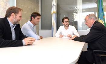 Kicillof impulsa acceso a la vivienda en Tandil y proyecta un nuevo Polo Judicial | Ministerio de obras públicas